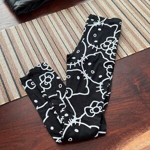 Black and White Hello Kitty Leggings